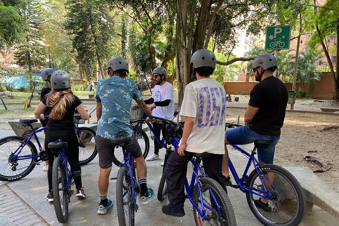 bike-city-tour-medellin-with-snack-and-organic-coffee