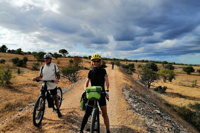 bike-tour-in-the-alta-murgia-national-park-pulo-of-altamura