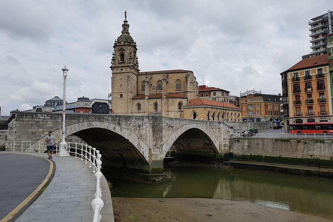 bizkaia-bilbao-route-tour-of-bilbao-a-modern-city-to-discover