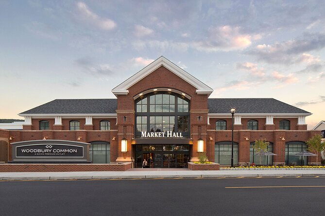 black-suv-7hs-staying-woodbury-outlets-up-to-6pax-free-tax