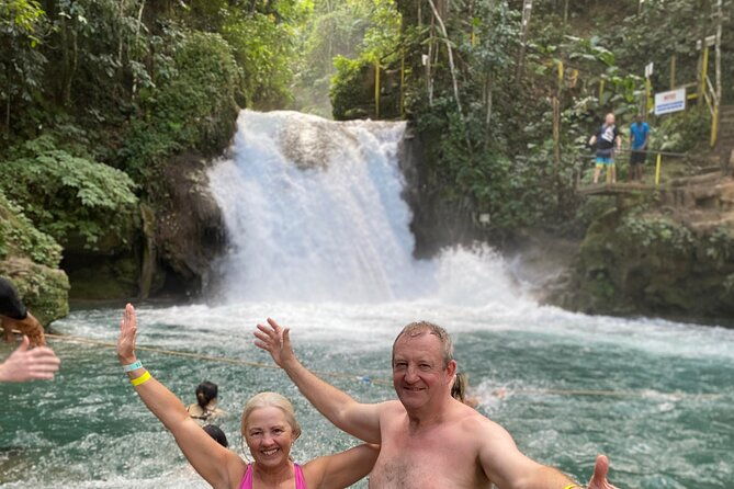 blue-hole-and-souvenir-shopping-ocho-rios-transportation-only