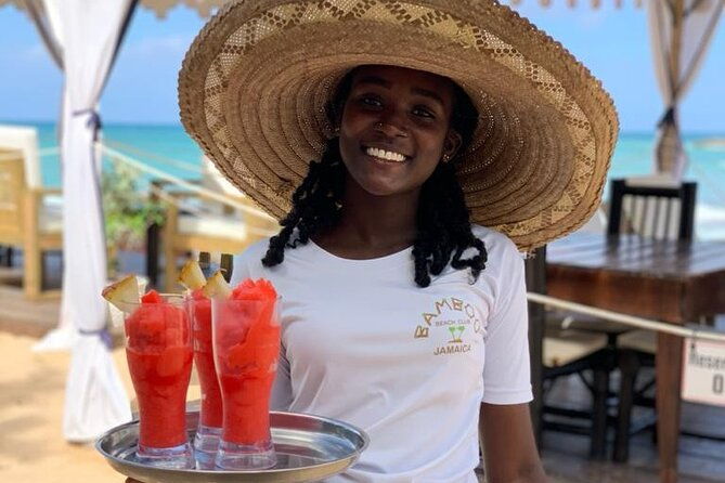 blue-hole-dunns-river-falls-lunch-cocktails-at-bamboo-beach