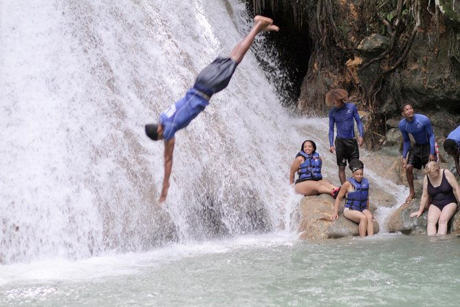 blue-hole-dunns-river-falls-with-lunch-from-negril
