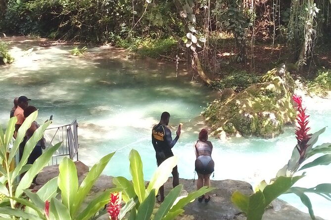 blue-hole-secret-waterfall-and-highlight-tour