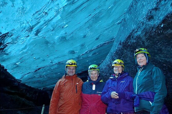 blue-ice-cave-exploration-from-jokulsarlon-glacier-lagoon
