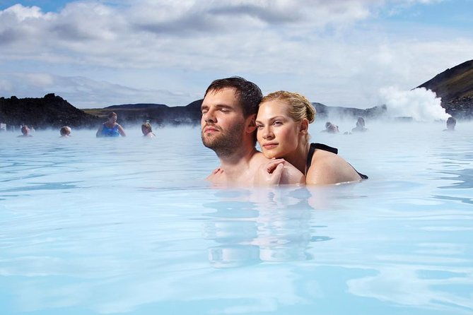 blue-lagoon-and-northern-lights-tour-including-admission-4