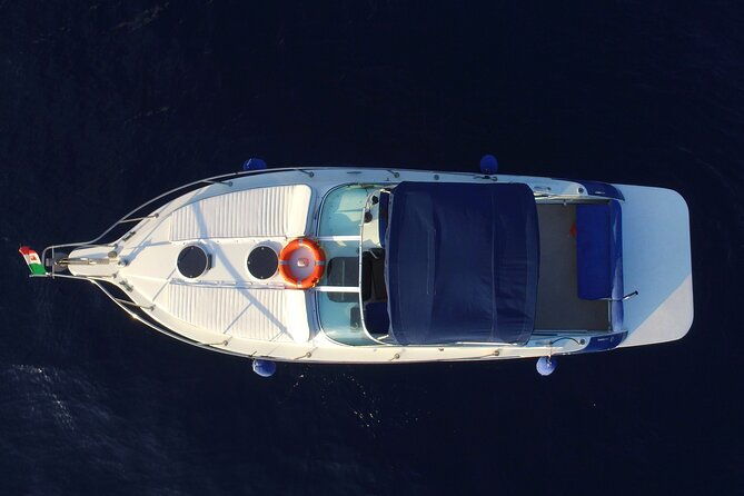 boat-excursions-in-the-bay-of-taormina-and-gardens-on-a-private-basis