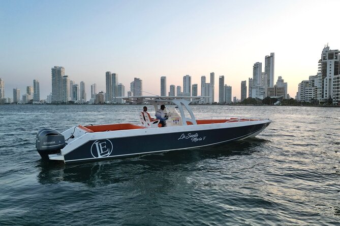 boat-rental-for-8-hours-in-la-santamaria-v-with-captain