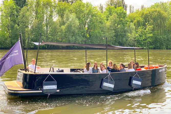 boat-tour-in-frankfurt-for-up-to-12-guests