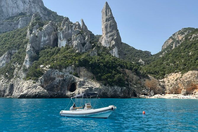 boat-trip-fico-cave-mariolu-cove-gabbiani-biriala