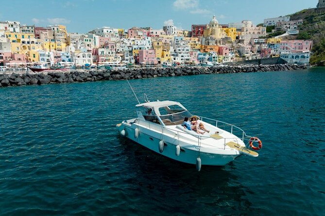 boat-trip-with-lunch-or-aperitif-in-procida-with-eraora-boat