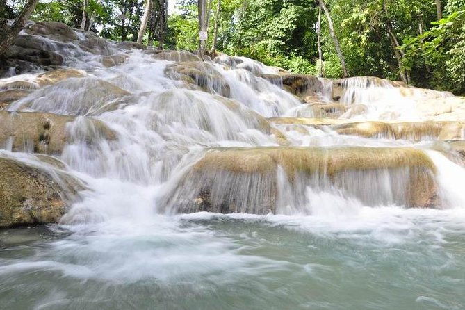bob-marley-nine-mile-and-dunns-river-combo-from-ocho-rios
