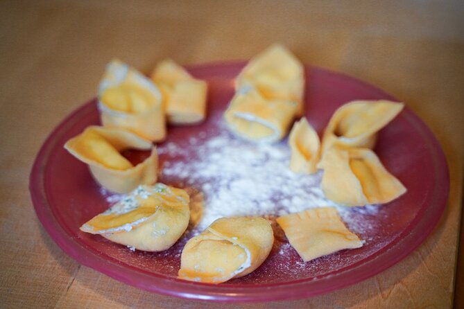 bologna-tagliatelle-ragu-home-cooking-class-with-wine-2