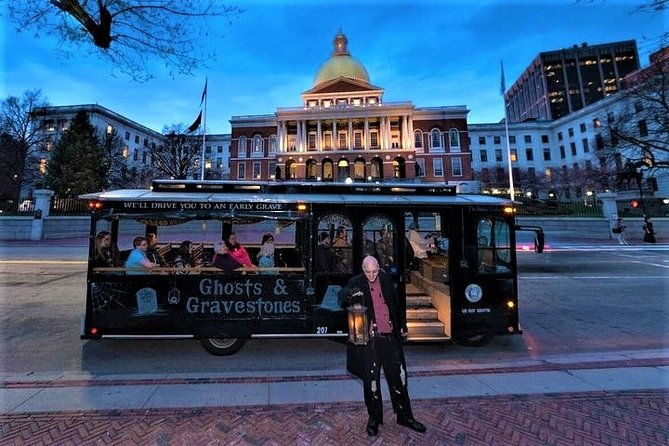 boston-ghosts-and-gravestones-trolley-tour