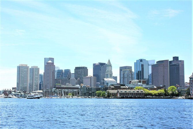 boston-historic-sightseeing-harbor-cruise-with-up-close-view-of-uss-constitution