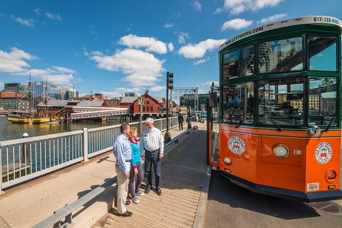 boston-hop-on-hop-off-trolley-tour-with-14-stops