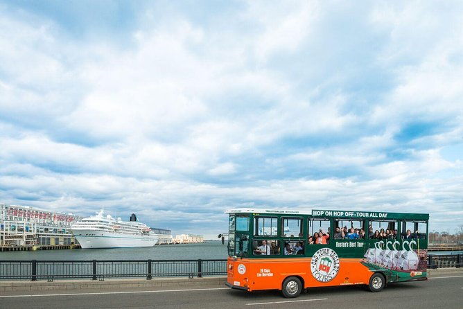 boston-shore-excursion-boston-hop-on-hop-off-trolley-tour-2