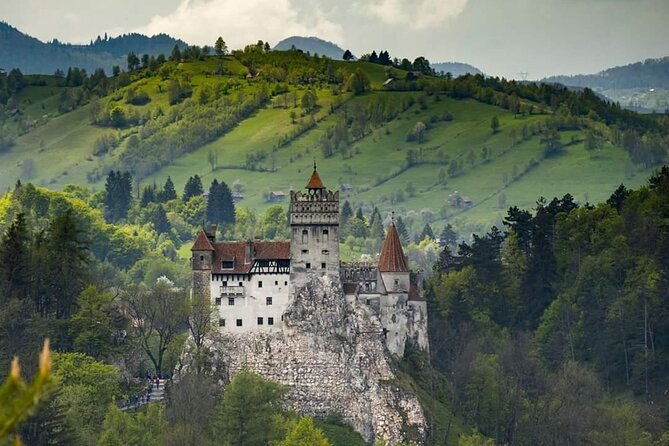 brasov-peles-castle-bran-castles-and-rasnov-fortress-day-tour