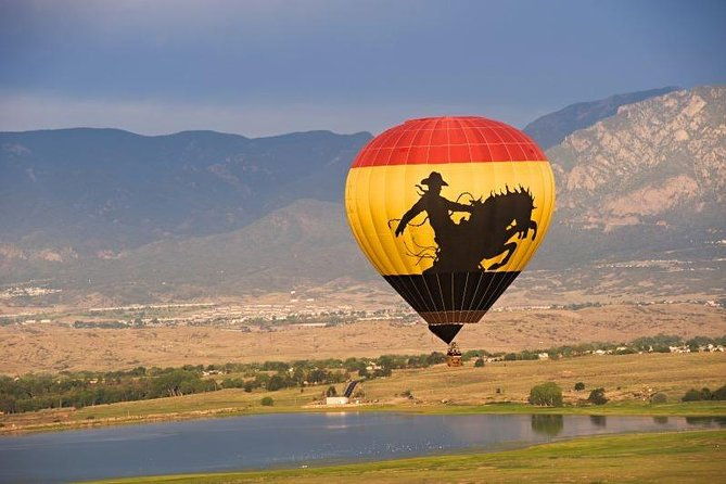 breathtaking-colorado-springs-sunrise-hot-air-balloon-flight-2