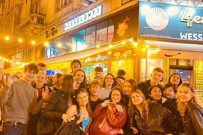 budapest-ruin-pub-crawl-open-bar-6-shots-vip-access-games