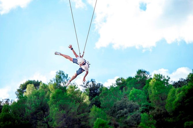 bungee-jumping-over-the-gallego-river