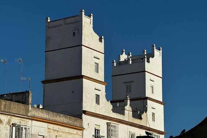cadiz-from-a-seagulls-eye-view-a-route-between-rooftops-and-observation-towers