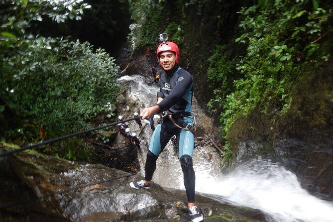 canyoning-in-banos-de-agua-santa
