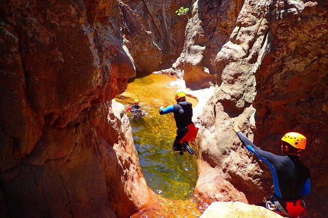 canyoning-in-the-corsica-island-the-baracci-canyon-2
