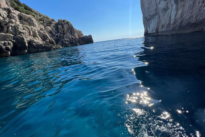 capri-by-boat-private-comfortable-tour-2