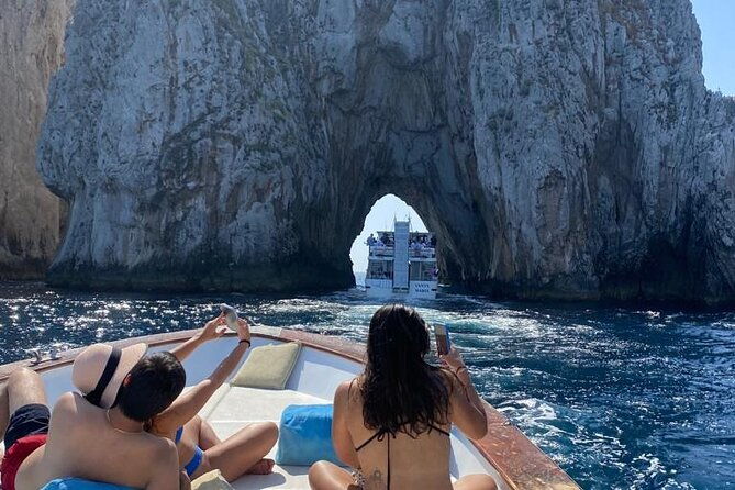 capri-complete-package-small-group-boat-tour-and-transports
