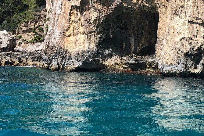 capri-private-boat-tour-from-capri-3-hours