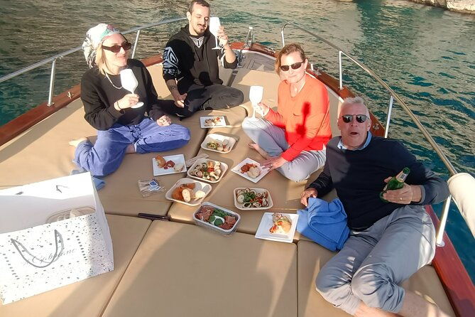 capri-samba-boat-tour-sail-in-style-by-boat