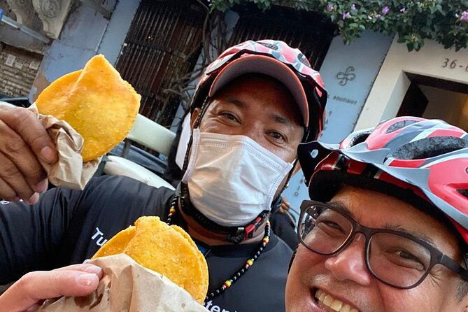 cartagena-historical-cultural-and-graffiti-bike-tour