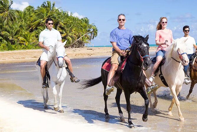 cartagena-horseback-riding-at-the-beach-during-day-or-sunset