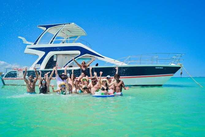 catamaran-booze-cruise-and-snorkeling-punta-cana