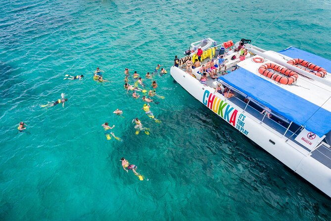 catamaran-cruise-with-snorkeling-and-dunns-river-falls