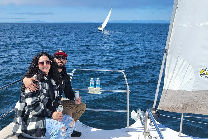 catamaran-sailing-cruise-in-monterey-bay