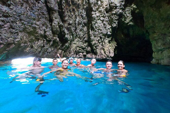 cave-adventure-near-pula-by-kayak