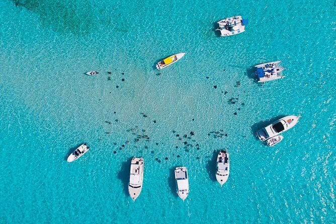 cayman-combo-tour-stingrays-starfish-point-and-crystal-caves