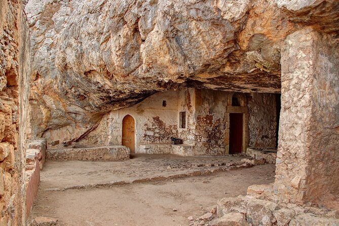 chania-hiking-through-history-and-hidden-gems-at-katholiko-bay