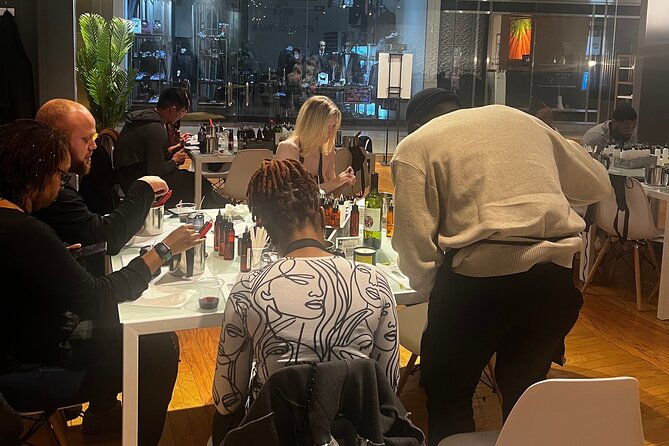 chicago-candle-making-class-on-magnificent-mile-2