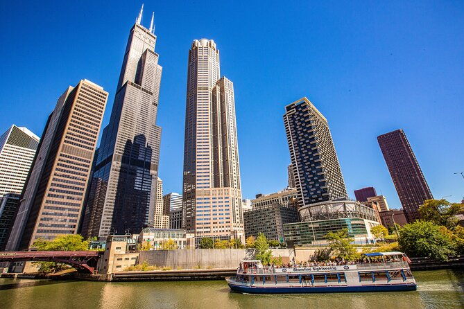 chicago-river-architecture-boat-cruise-hop-on-hop-off-bus-tour