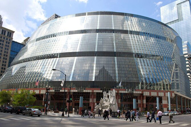 chicago-walking-tour-connecting-past-and-present-2