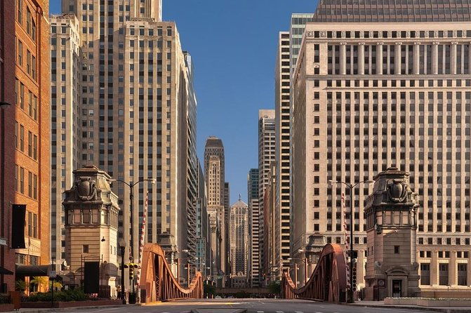 chicago-walking-tour-historic-skyscrapers