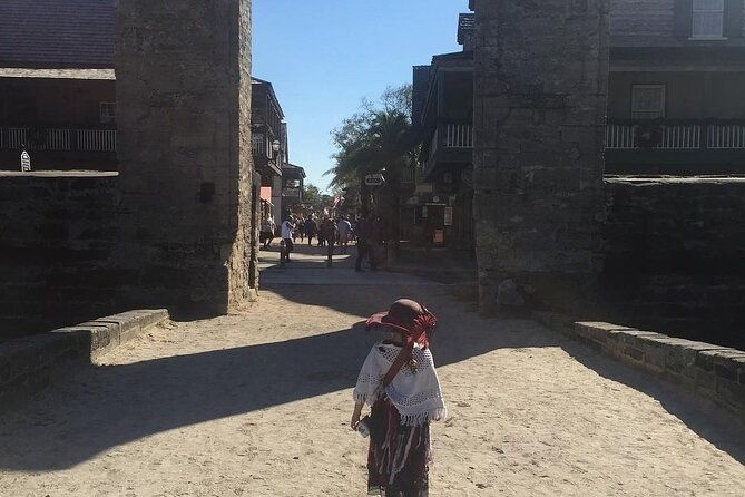 child-friendly-pirate-walking-tour-2