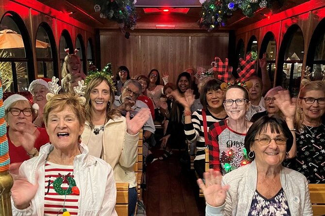 christmas-carol-trolley-holiday-music-lights-tour-in-sarasota