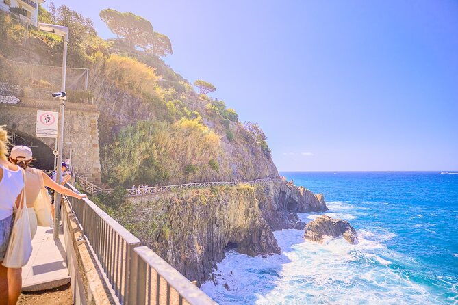 cinque-terre-hiking-tour-from-la-spezia-train-station-2