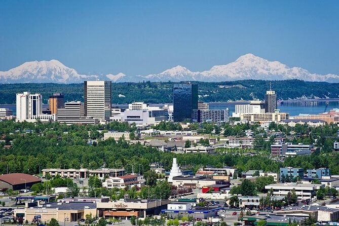 city-and-wildlife-conservation-center-tour-in-anchorage-alaska