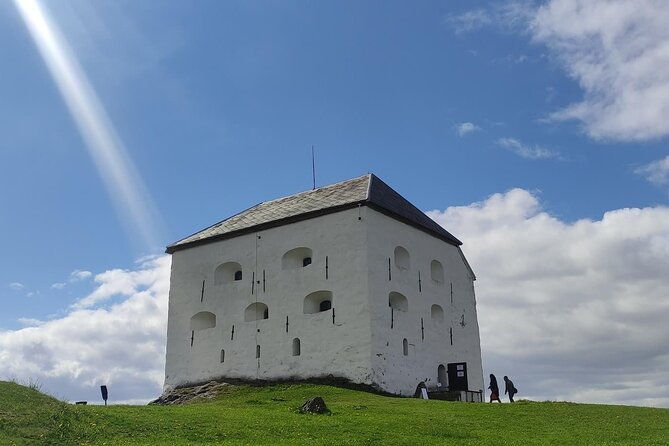 city-bus-tour-in-trondheim-norway