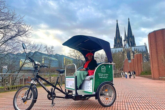 city-tour-by-rickshaw-in-cologne-2